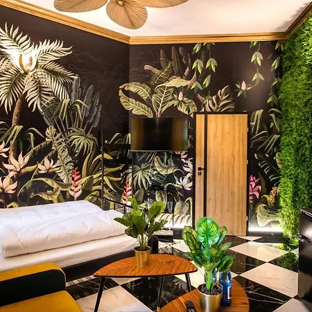 Jungle Podwale Apartman *